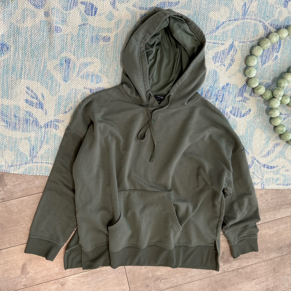 Athletic Works Women’s Olive Green Soft Sweatshirt Hoodie